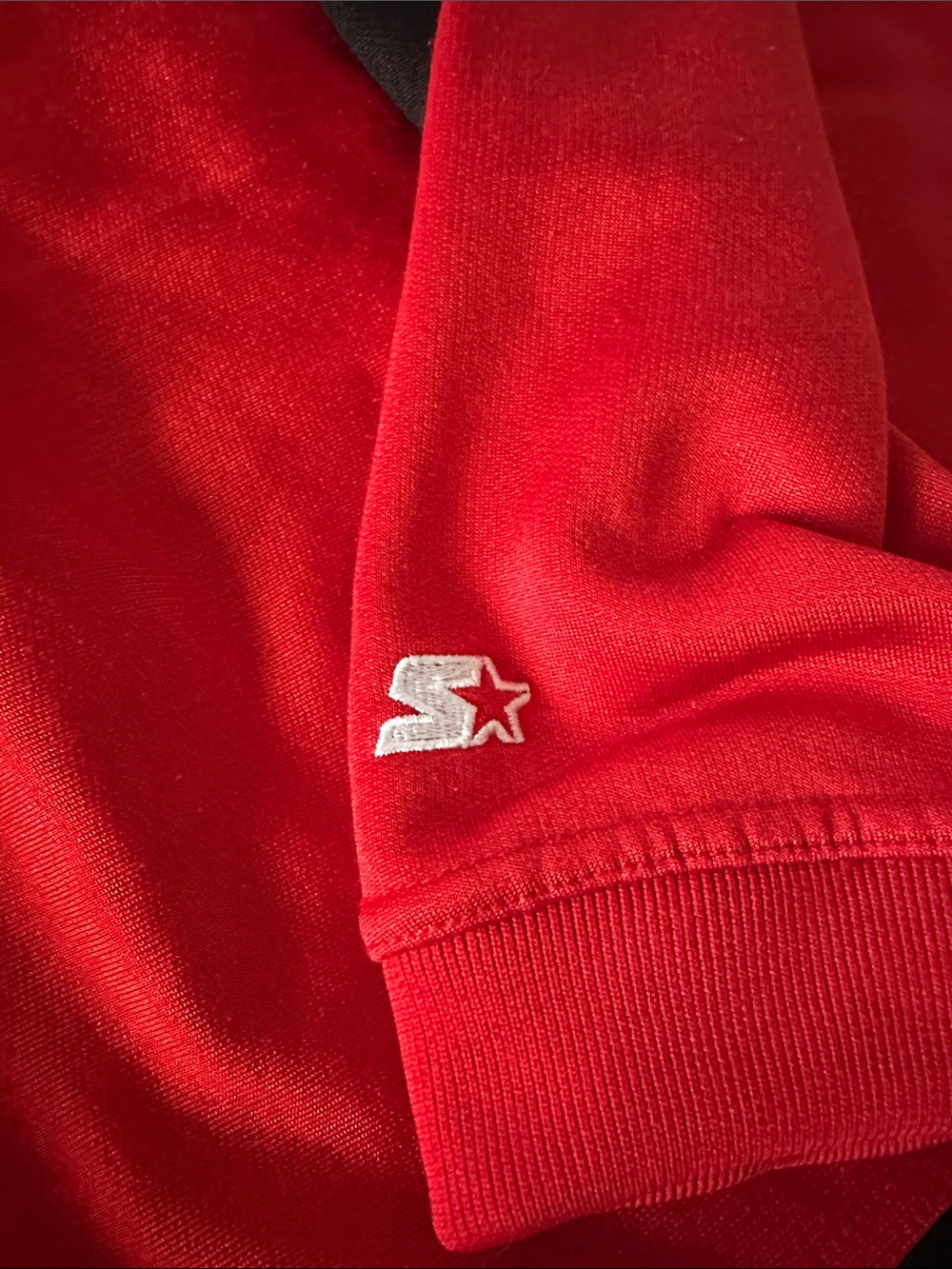 Starter Wisconsin Badgers Red & Black Sweatshirt Size Medium Like New - Picture 7 of 7
